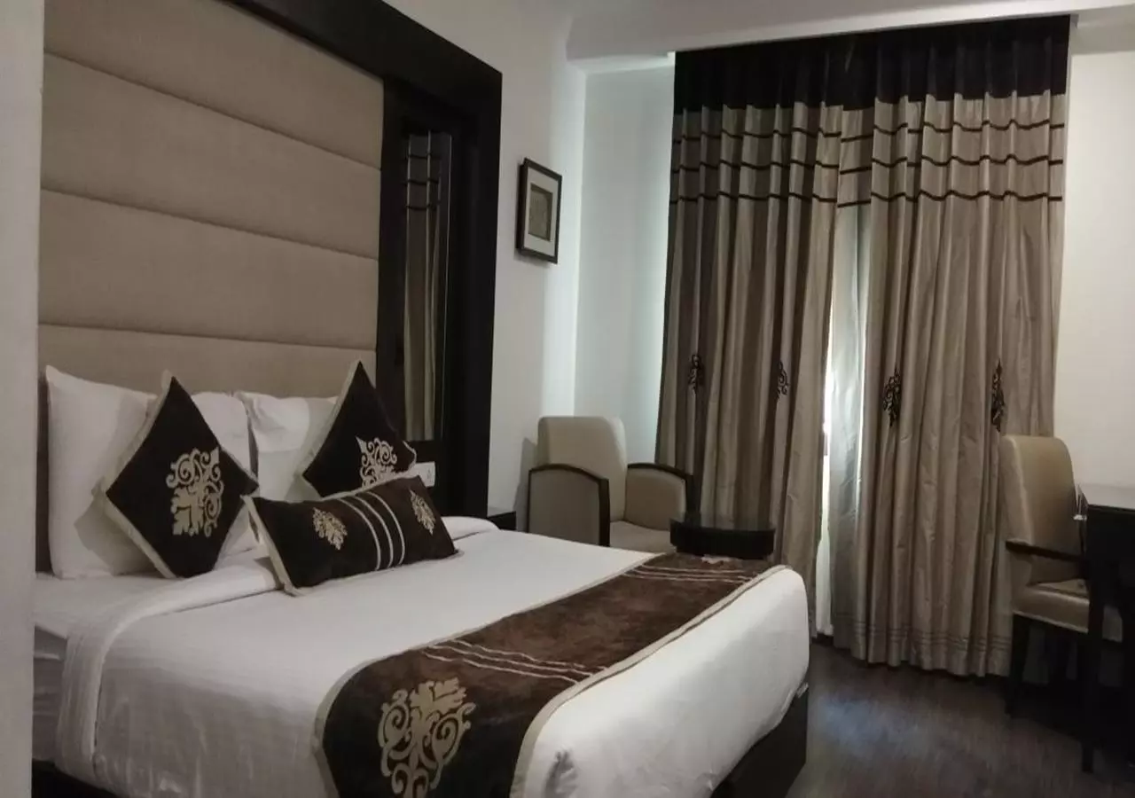 کلاراکس این