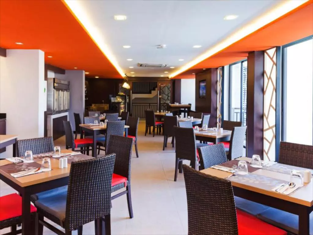 529308_15060719510028778169