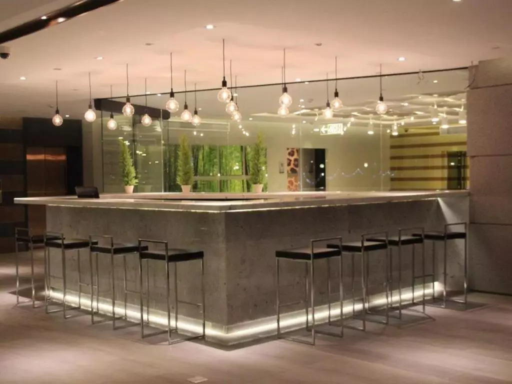 568651_16031813100040879389