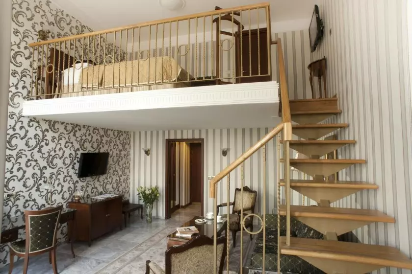 825c2a7f-cbc2-474a-8648-f4f1047a88c4