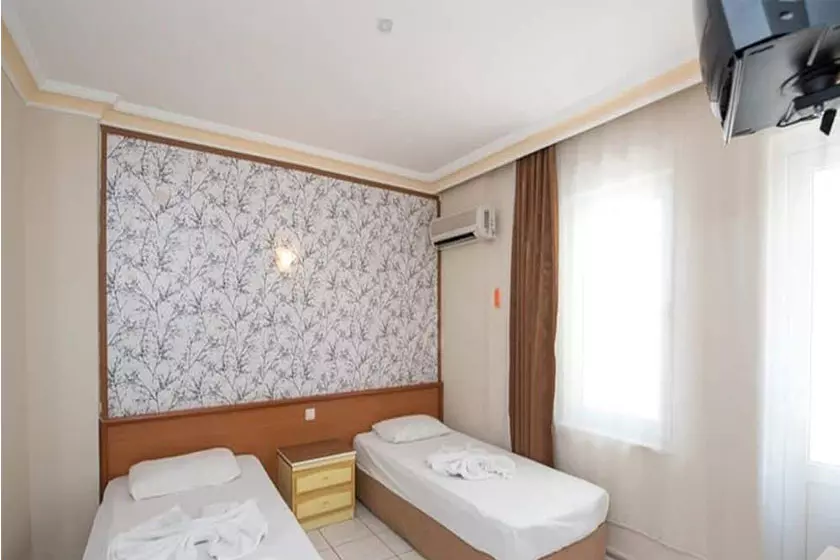 992f876a-2a90-41bb-8a67-7e9725642544-687