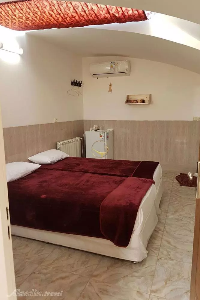 Alaedin-Travel-Agency-Yazd-Jangal-Hotel-Twin-Room-3