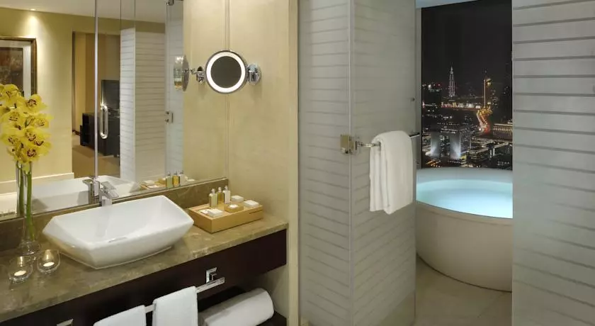 AttachFile5_8363530001-6811