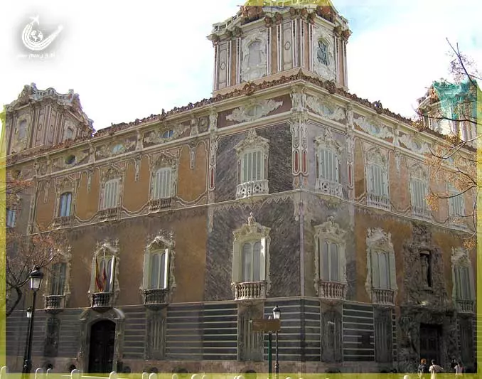 González-Martí-National-Museum-1