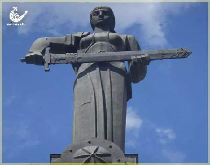 Mother-Statue-Yerevan-2