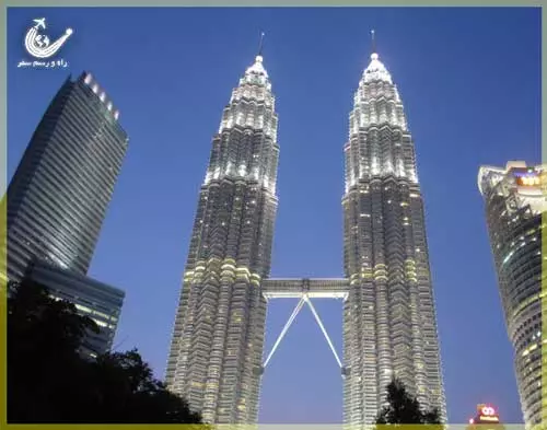The-Petronas-Towers-01-7067