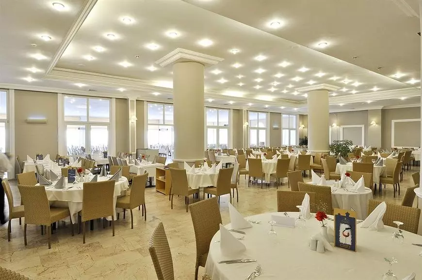 aHR0cDovL21lZGlhLmV4cGVkaWEuY29tL2hvdGVscy81MDAwMDAwLzQ3ODAwMDAvNDc3MjMwMC80NzcyMjU4LzQ3NzIyNThfMzdfei5qcGc=-hw_0_870-846