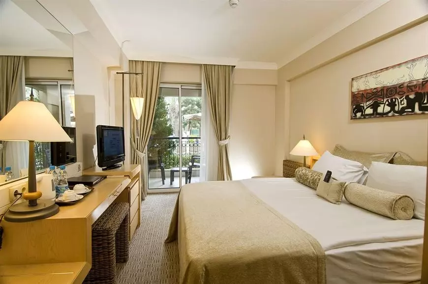 aHR0cDovL21lZGlhLmV4cGVkaWEuY29tL2hvdGVscy8yMDAwMDAwLzE5OTAwMDAvMTk4ODEwMC8xOTg4MDUxLzE5ODgwNTFfNjdfei5qcGc=-hw_0_870