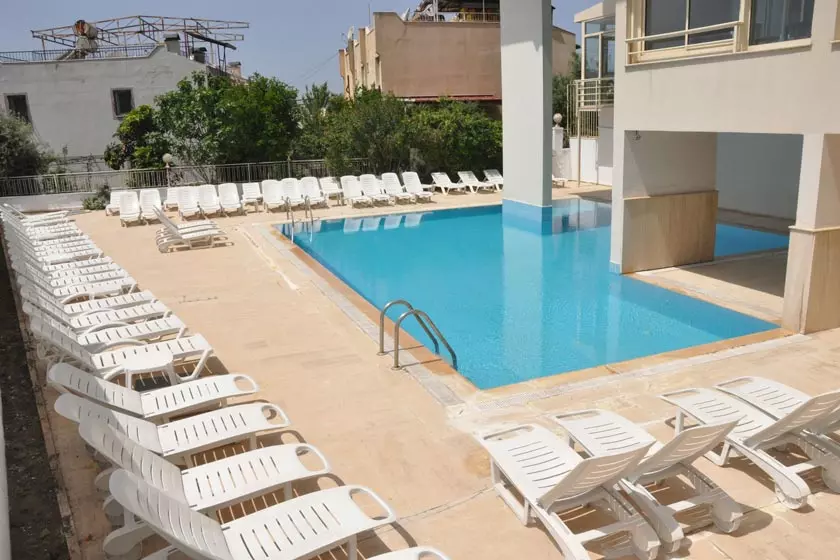 b1606db5-a0f4-46d3-9178-e649bba58e9b