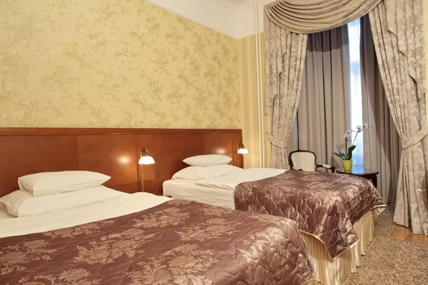 e63a0a88-95b4-4e75-a551-d636c8cea05d