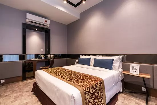 expressionz-loft-bedroom