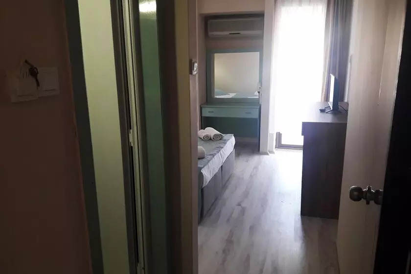 f56dcbee-69cb-4d12-a625-4f12429b7356