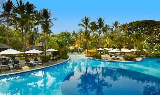 melia-bali-main-pool