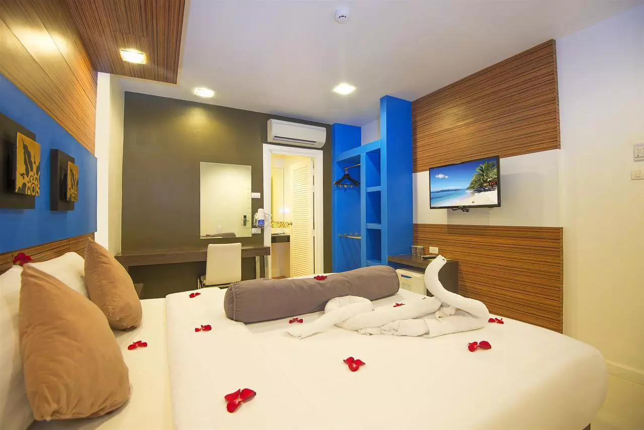 patong-holiday-by-tuana-group_153384608940