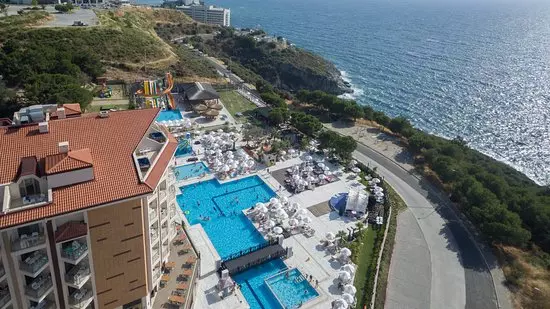 ramada-resort-kusadasi