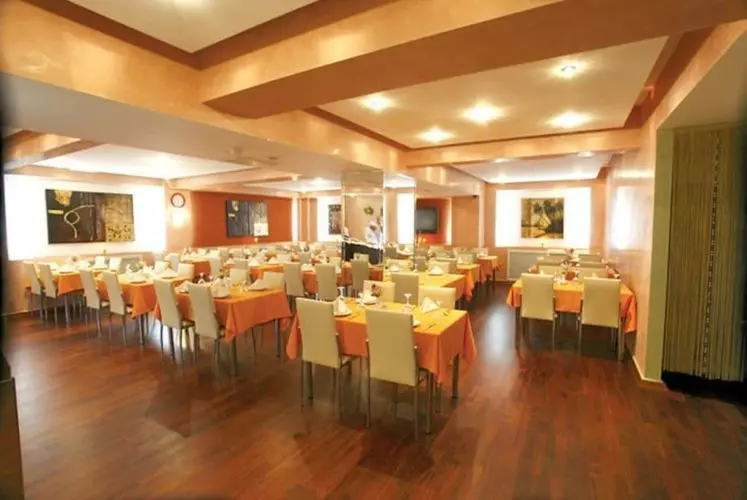 sembo-210257-19a55d97_b.jpg_resizeMode=FitInside_formatSettings=jpeg(quality-90)-902317