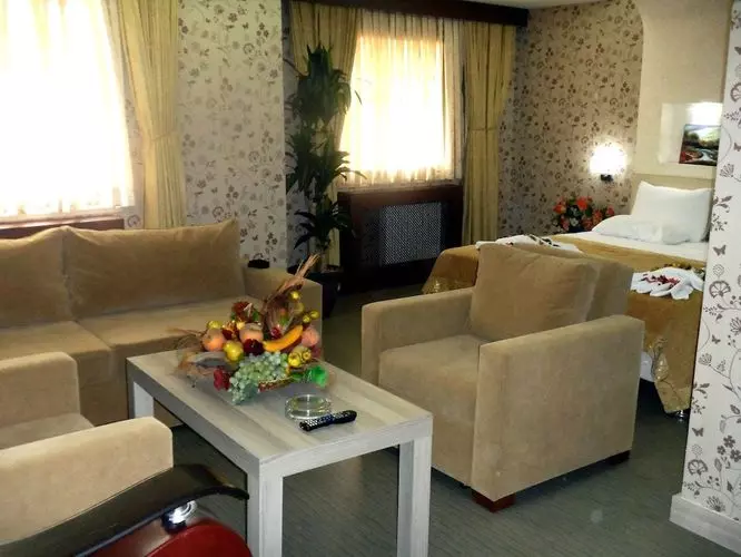 sembo-210257-c33716a0_z.jpg_resizeMode=FitInside_formatSettings=jpeg(quality-90)-045334