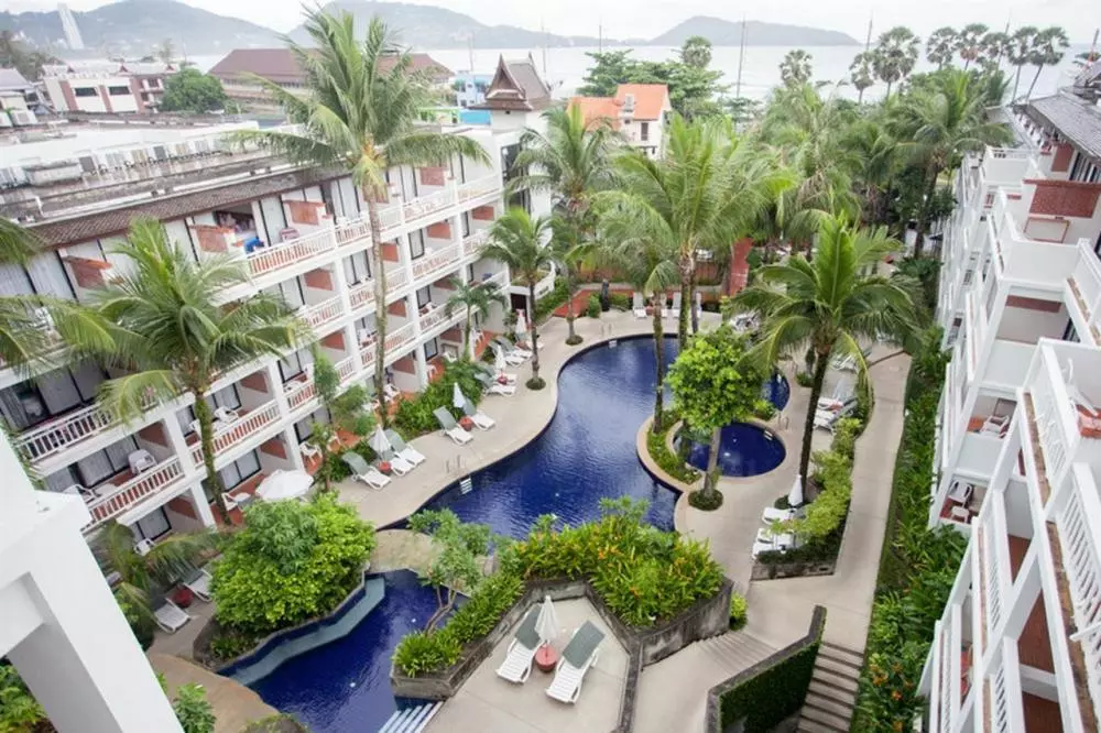 سانست بیچ ریزورت